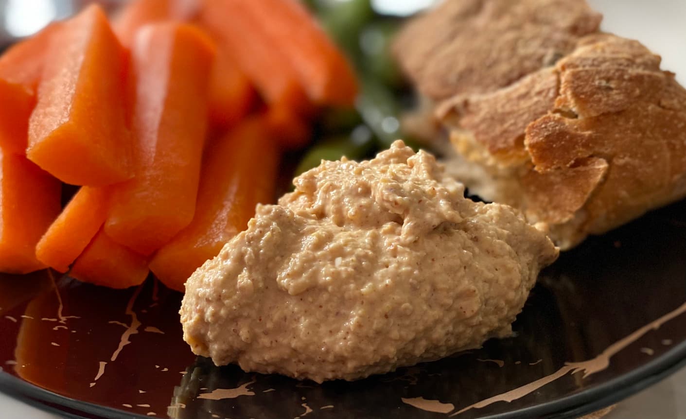 Chickpea almond hummus