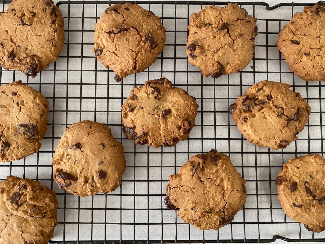 Chocolate chip rice flour cookies
