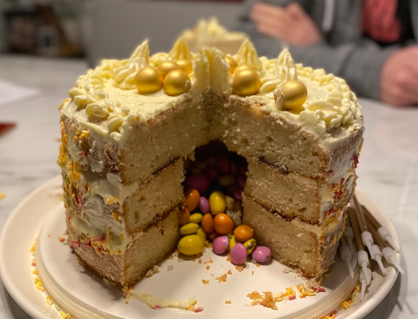 Vanilla surprise cake