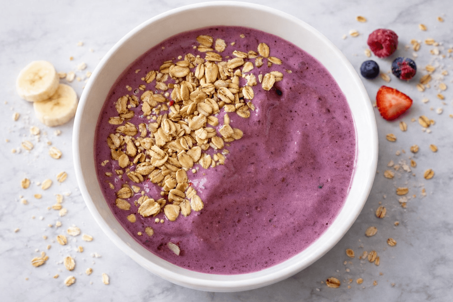 Simple berry and banana smoothie bowl