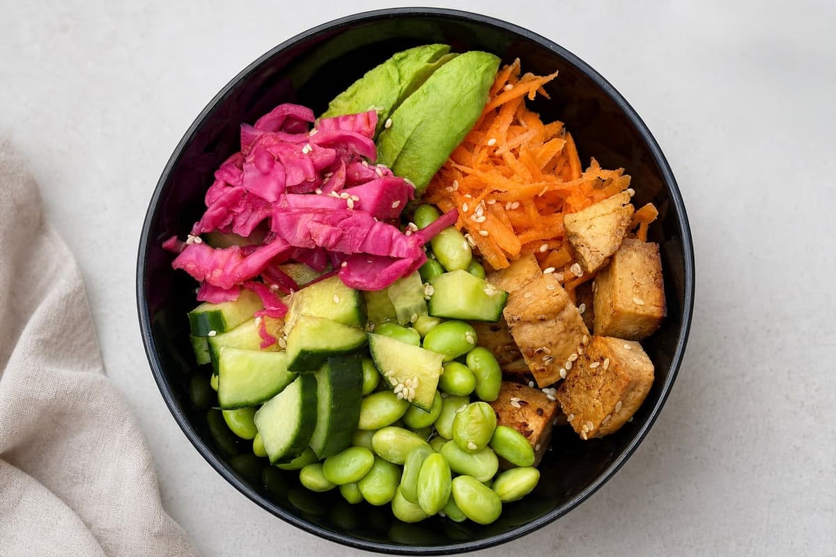 Sesame tofu salad bowl