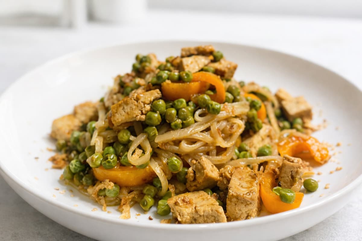 Teriyaki tofu noodle stir fry