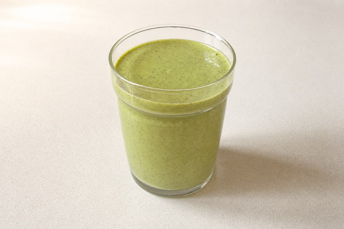 Apple and peanut butter super smoothie