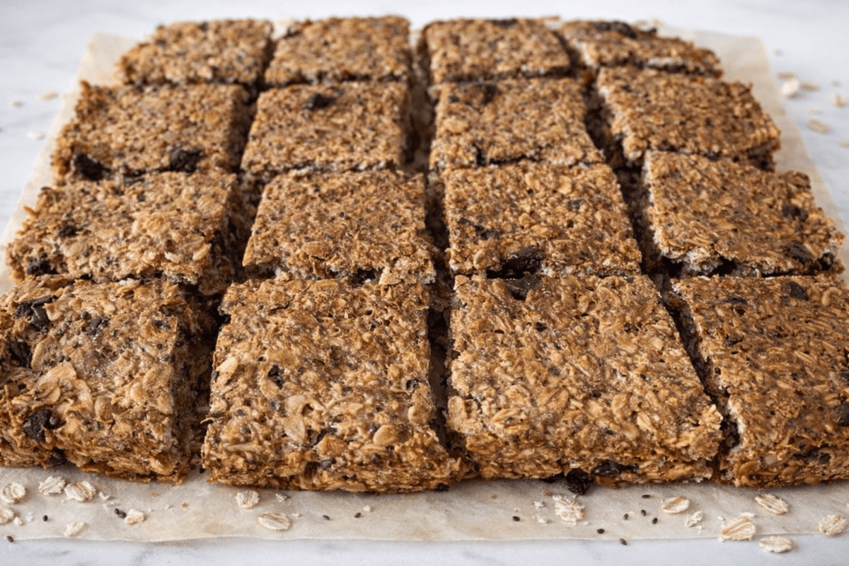 Peanut butter banana granola bars